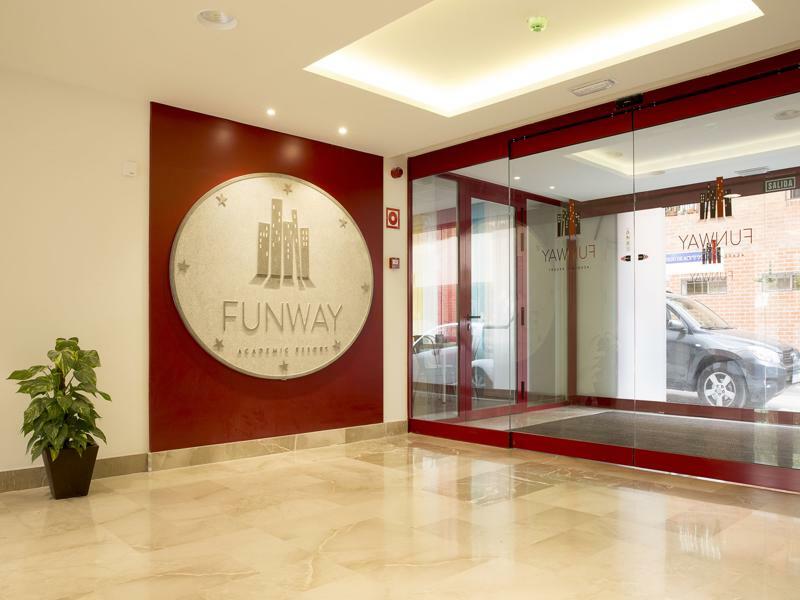 Funway Academic Resort (Adults Only) Madri Exterior foto